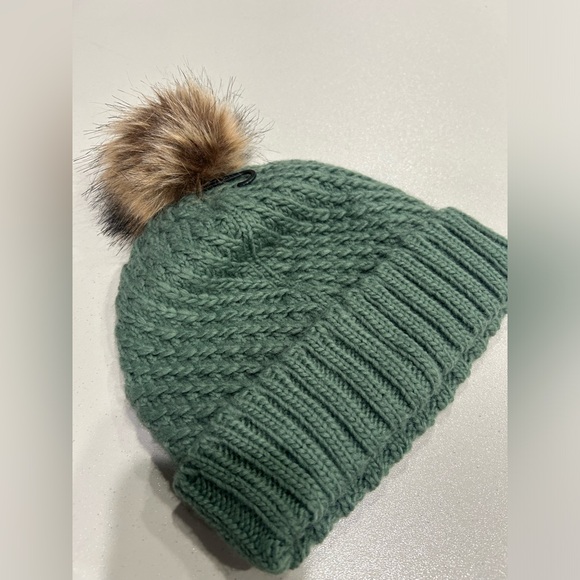 Roxy Women's Blizzard Beanie Dark Forest Green Hat PomPom Fleet Lined Band NWT - Picture 2 of 7